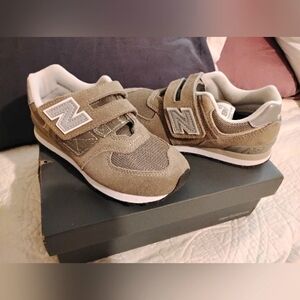 New Balance Kids'  Sneakers Size 13.5